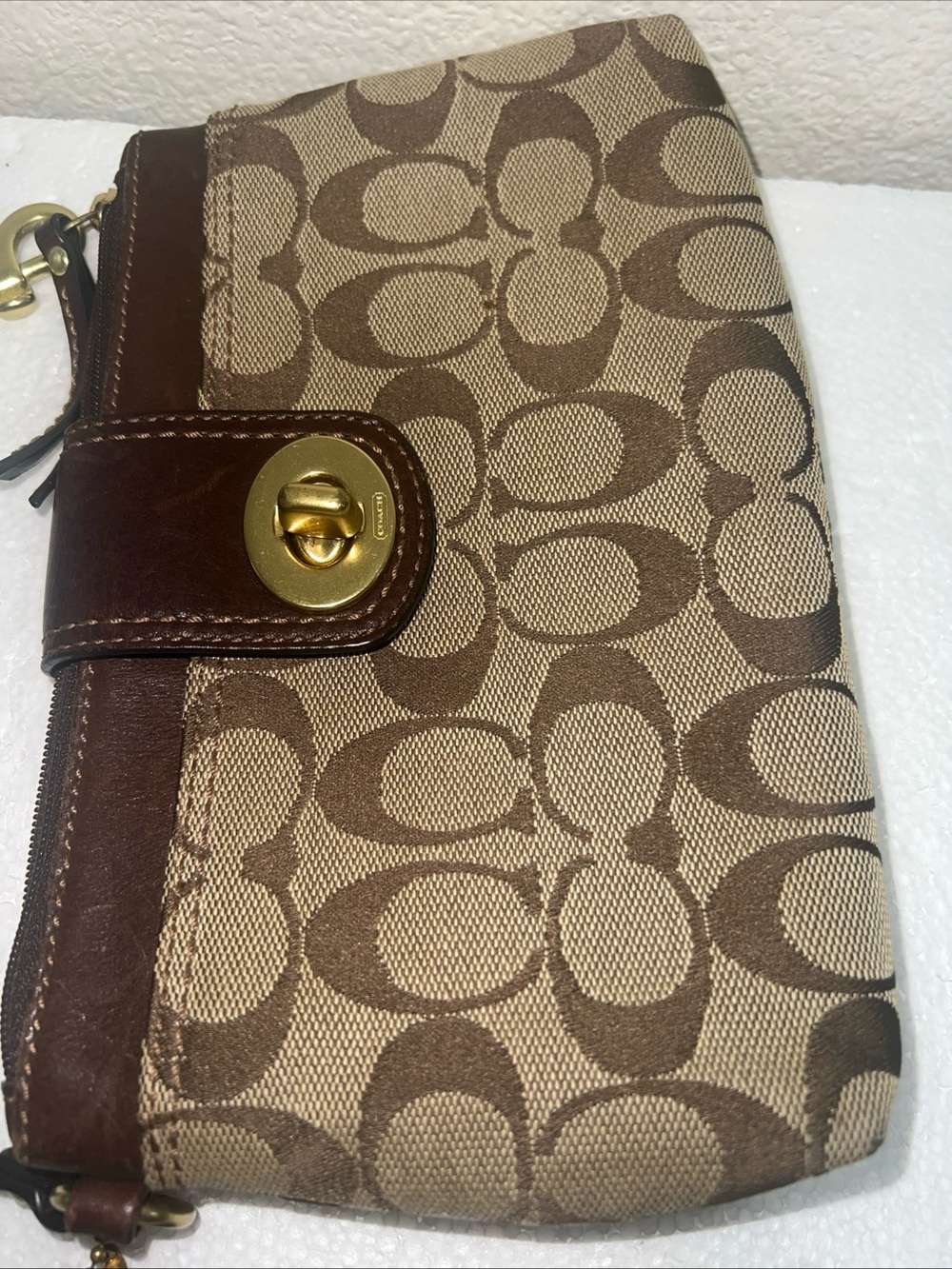 Vintage coach turn lock Brown Signature Canvas leather Wristlet - Picture 6 of 11